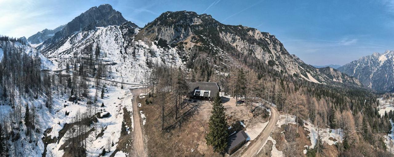 Erjavceva Mountain Hut At Vrsic Pass Kranjska Gora Exterior foto