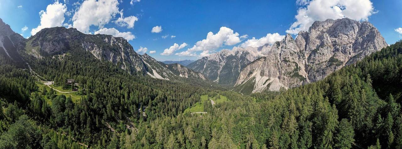 Erjavceva Mountain Hut At Vrsic Pass Kranjska Gora Exterior foto