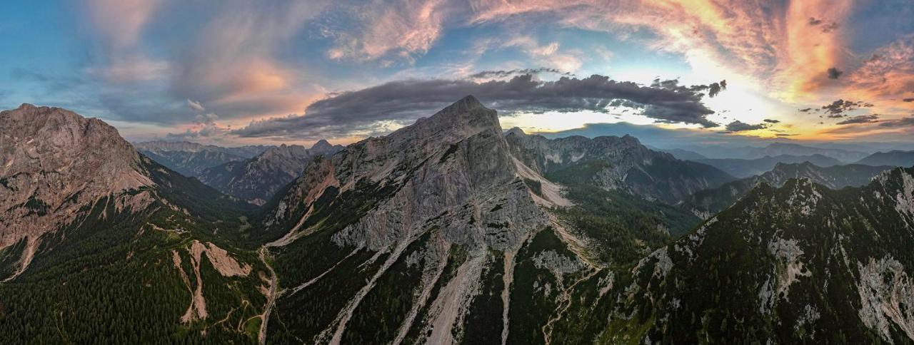 Erjavceva Mountain Hut At Vrsic Pass Kranjska Gora Exterior foto