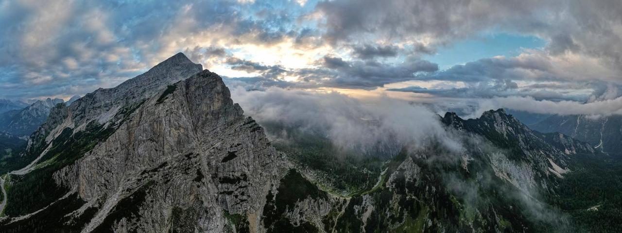 Erjavceva Mountain Hut At Vrsic Pass Kranjska Gora Exterior foto