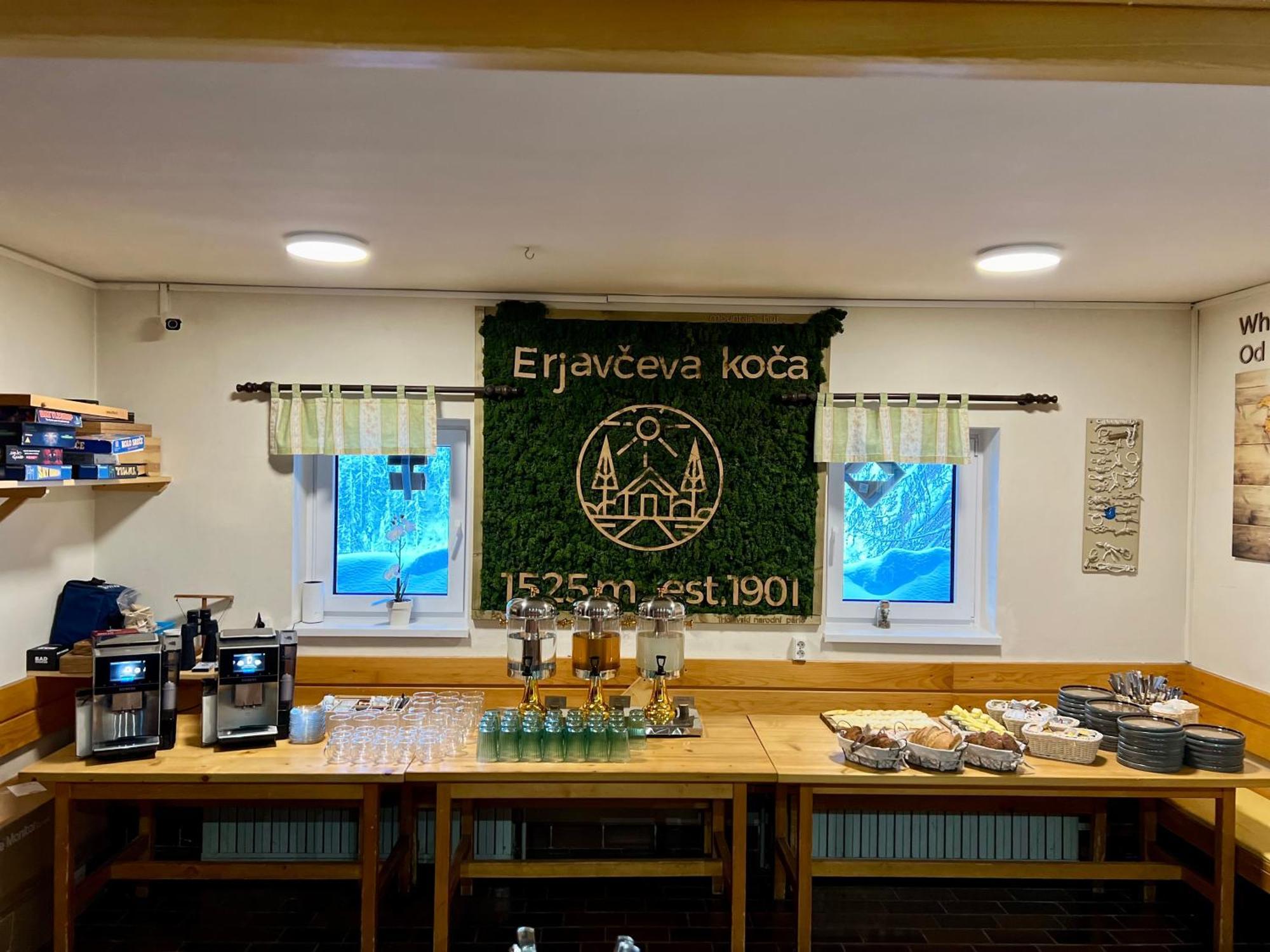 Erjavceva Mountain Hut At Vrsic Pass Kranjska Gora Exterior foto